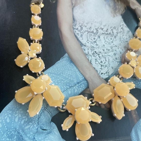 New - J Crew statement necklace - Picture 3 of 3